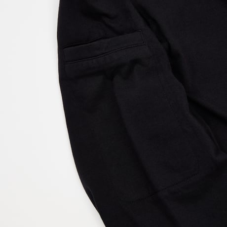 ARM POCKET L/S TEE (BLACK)