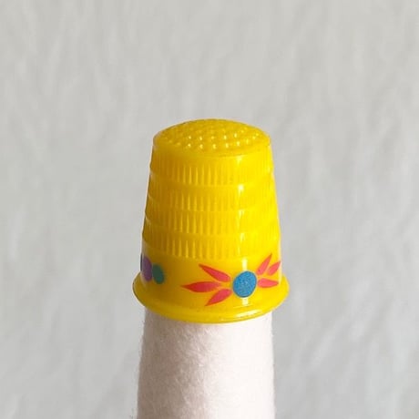Thimble・イエローにオレンジの模様