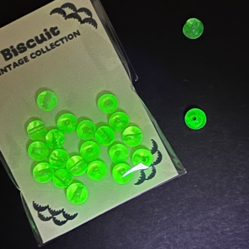 希少　ウランガラスの海綿入れ 希少 ウランガラスの海綿入れ ウランガラス ハート 花型 繊細で