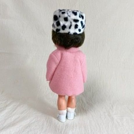 ピンクコートのお洒落ドール