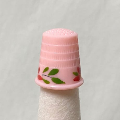 Thimble・ピンクに赤いお花