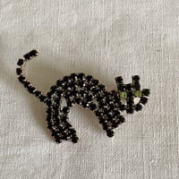 チェコのガラスブローチ136・黒猫(グリーン目 )