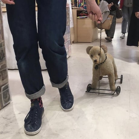 アンティークシュタイフ・Ride-on Dog
