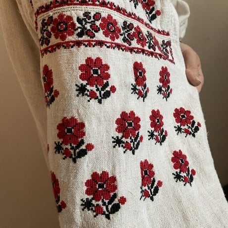 ウクライナ雑貨☆民族衣装マトリョーシカ5Pウサギ エレナ新作 ウクライナ雑貨☆民族衣装マトリョーシカ5Pウサギ エレナ新作