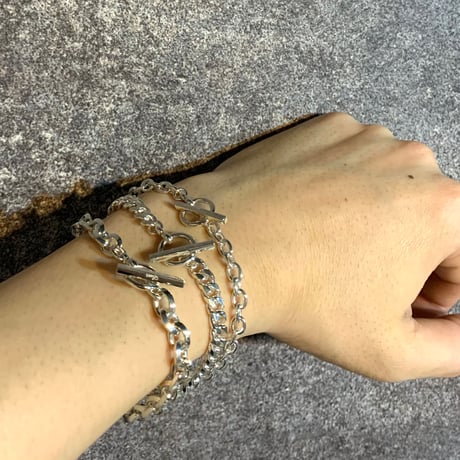 Curve Chain Bracelet
