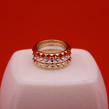 Studs Ring