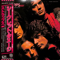 ストラップス / シークレット・ダメージ [※国内盤,品番:EMS-80791］(LPレコード)