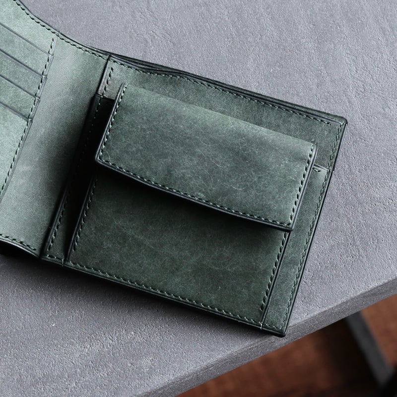 グリーン本革二つ折り財布 ねじりデザイン 定価　19800円 財布 三つ折り財布 ミニ財布 メンズ レディース 本革 お札折ら