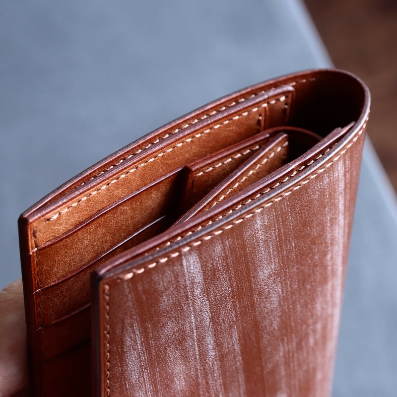 ミドルウォレット ブライドルレザー 赤 新品　ナチュラル　三つ折り財布エイジング ミドルウォレット / ブライドル【Aldar】 | BRUSH Leather Products