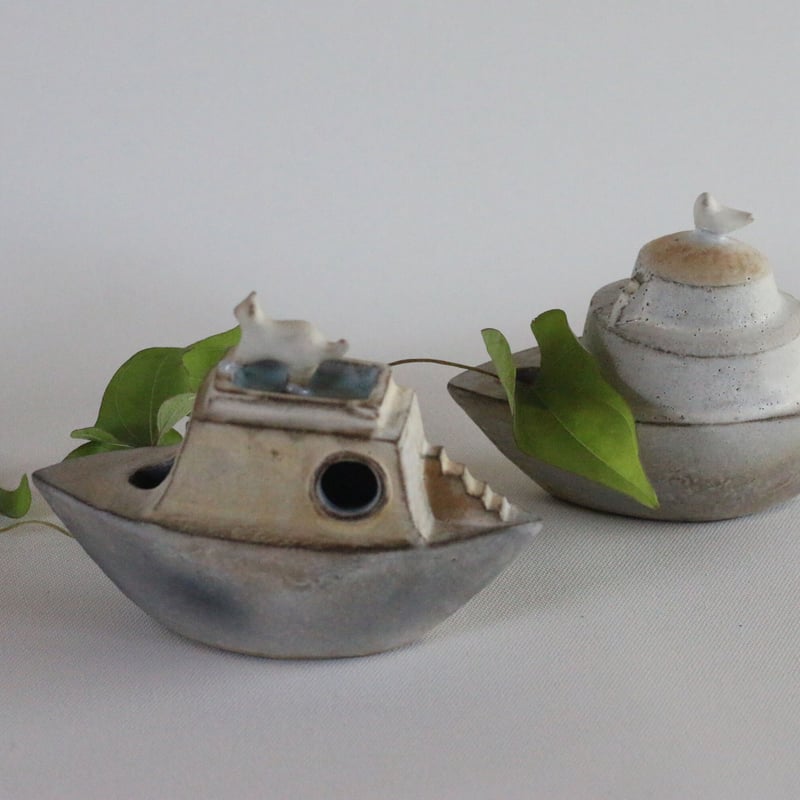 魚形のパイ型　2つ持ち手付き　チェコ製陶器 小さな旅人 ／ 萩原朋子 | furacoco