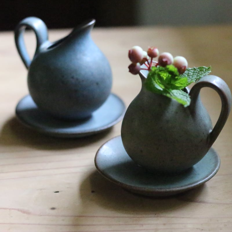 11 ミルクピッチャー（受け皿セット）／ 鯨井円美 | furacoco