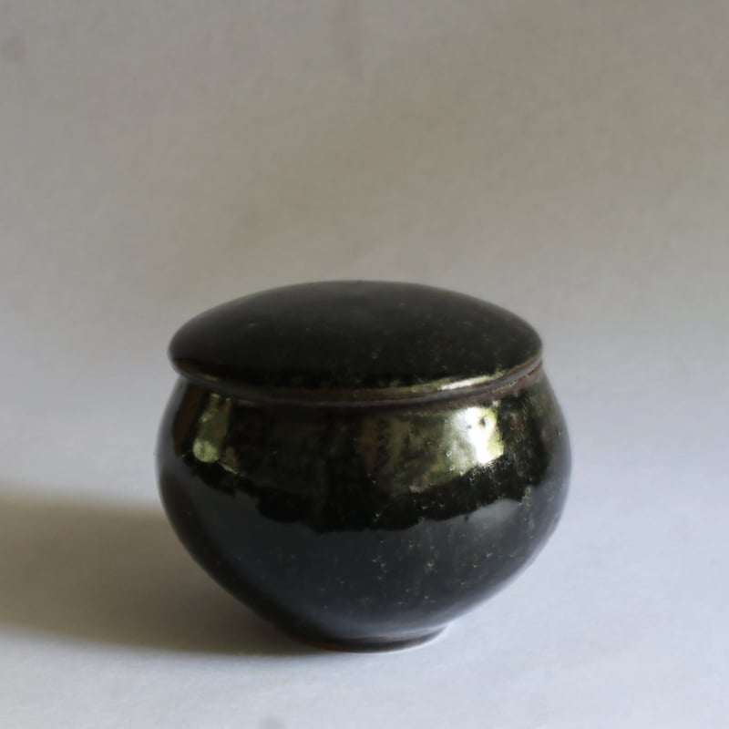 ko-48 蓋物 赤土緑／ 飯高幸作 | furacoco