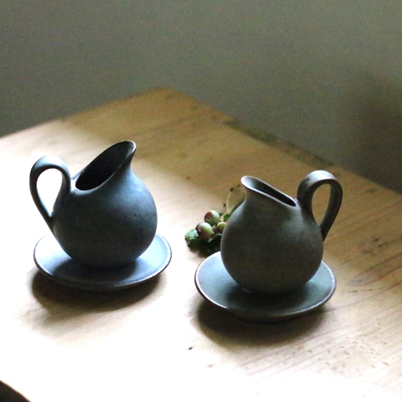 11 ミルクピッチャー（受け皿セット）／ 鯨井円美 | furacoco