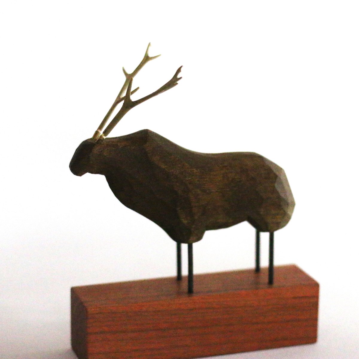 苔むす木工　ジュゴン 41 animals ／ 苔むす木工 | furacoco