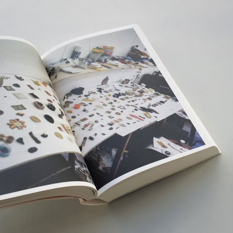 Lisa Walker / An Unreliable Guidebook To Jewellery