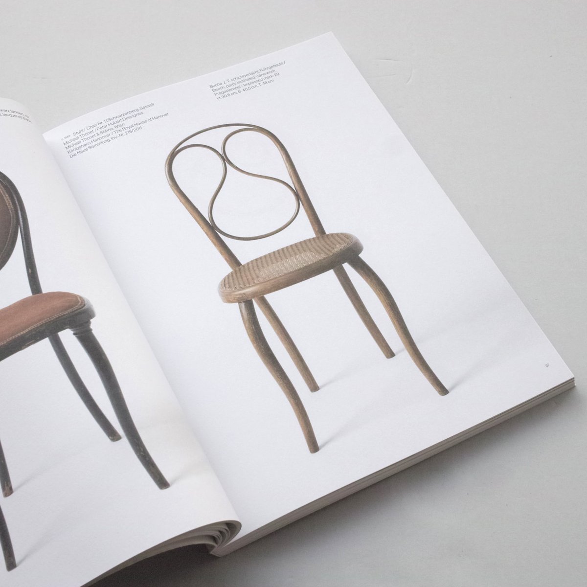 洋書 THONET Vitra design museum s-l400.jpg