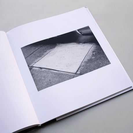 Ellsworth Kelly / Photographs
