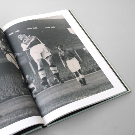 Erik Kessels / Muddy Dance