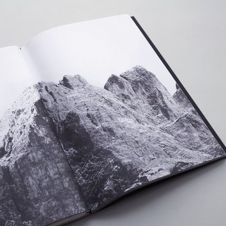 Nicolò Degiorgis / Peak