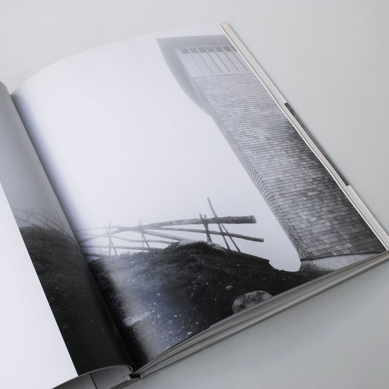 洋書 Seeing Zumthor. Images by Hans Danuser Seeing Zumthor. Images by Hans Danuser | Park Books