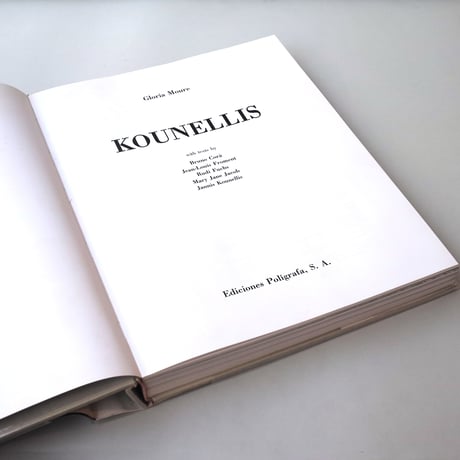 Gloria Moure / Kounellis