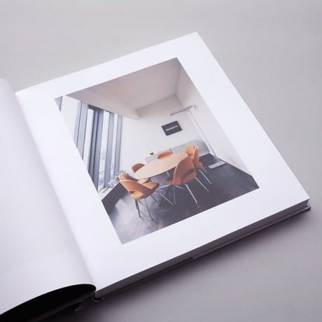 Candida Hofer / On Kawara, Date Paintings in Private Collections