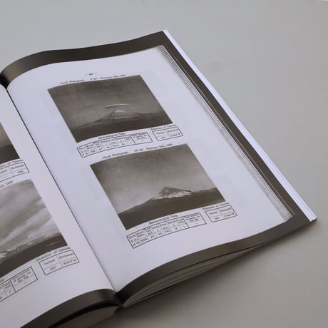 Helmut Volter / The Movement of Clouds around Mount Fuji - Photographed and Filmed by Masanao Abe