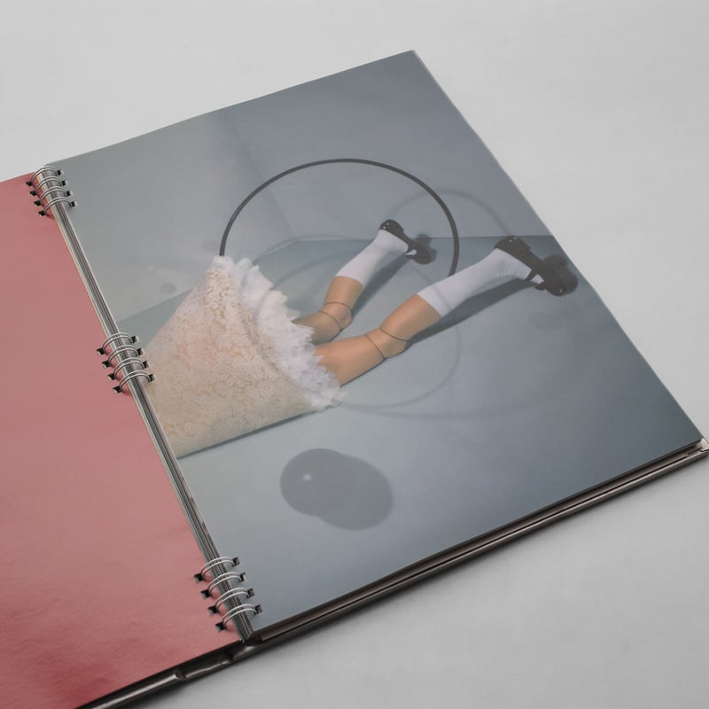 Visionaire / 27 Movement | POST Visionaire / 27 Movement | POST