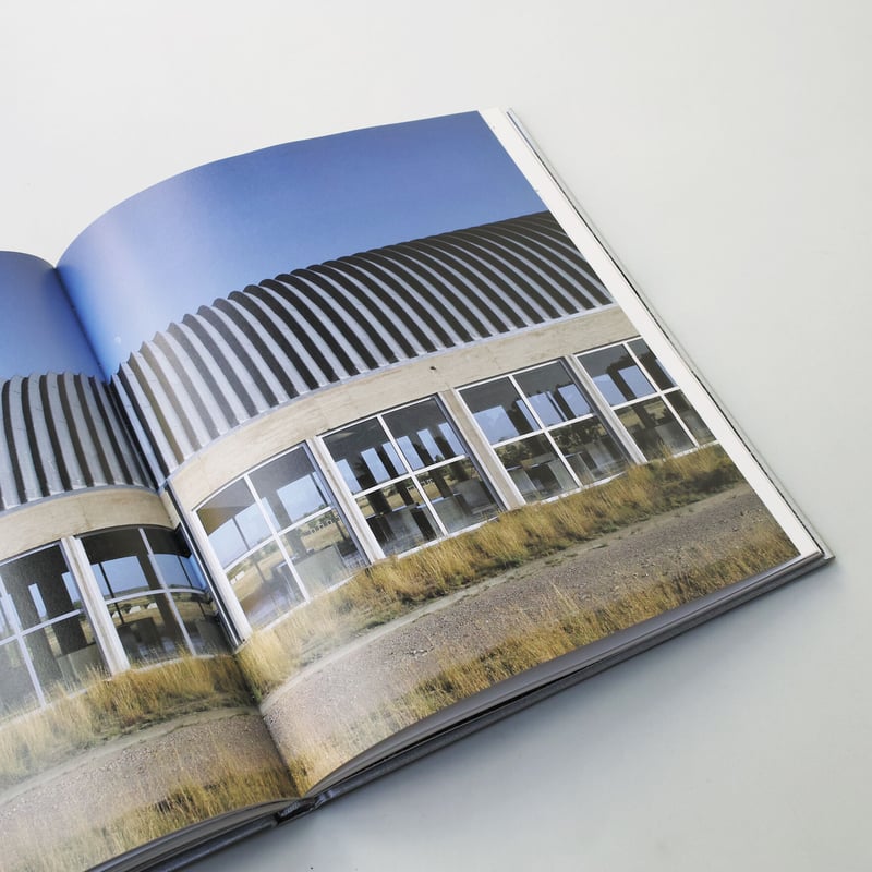 Donald Judd / Architecture in Marfa, Texas (Ger