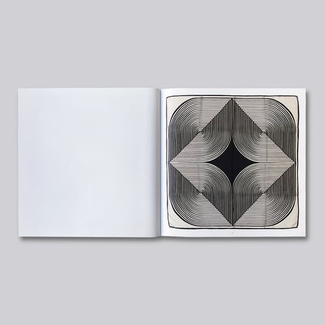 Benoit Pierre Emery / Carré. A Vintage Scarf Collection