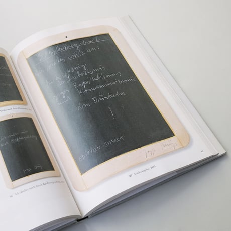 Joseph Beuys / Mit dummen Fragen fängt jede Revolution an