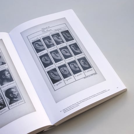Imagining Everyday Life: Engagements with Vernacular Photography