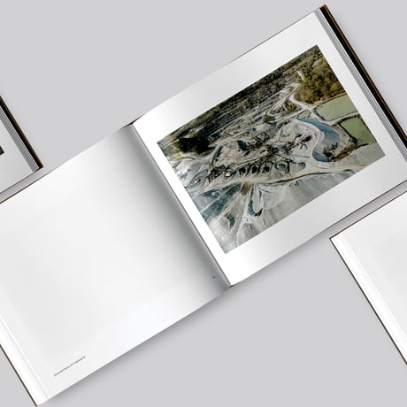 Stephen Shore / TOPOGRAPHIES: AERIAL SURVEYS OF THE AMERICAN LANDSCAPE