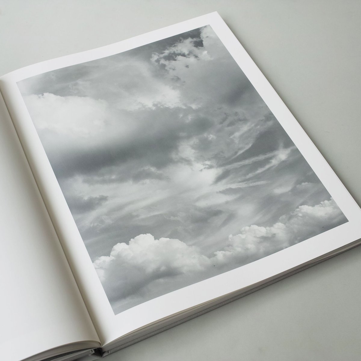 MITCH EPSTEIN ROCKS AND CLOUDS 新品 Rocks And Clouds By Mitch Epstein ~ SIGNED 1st Edition
