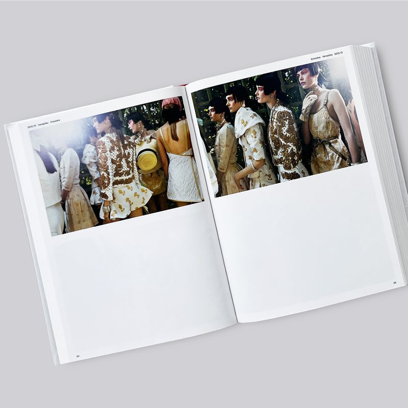 Benoît Peverelli / CHANEL – Fittings and Backst