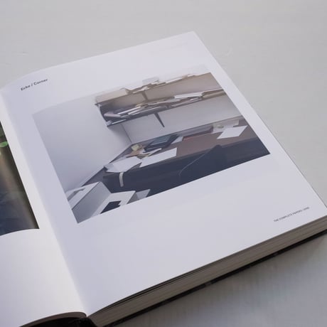 Thomas Demand / THE COMPLETE PAPERS
