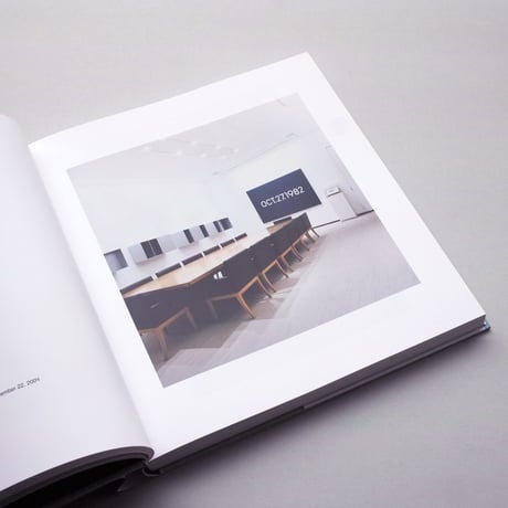 Candida Hofer / On Kawara, Date Paintings in Private Collections