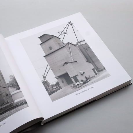 Bernd & Hilla Becher / Getreidesilos