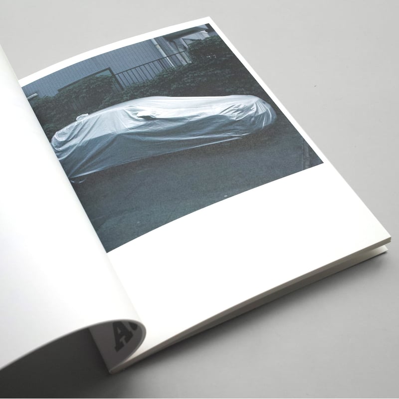 Takashi Homma / VARIOUS COVERED AUTOMOBILES AND