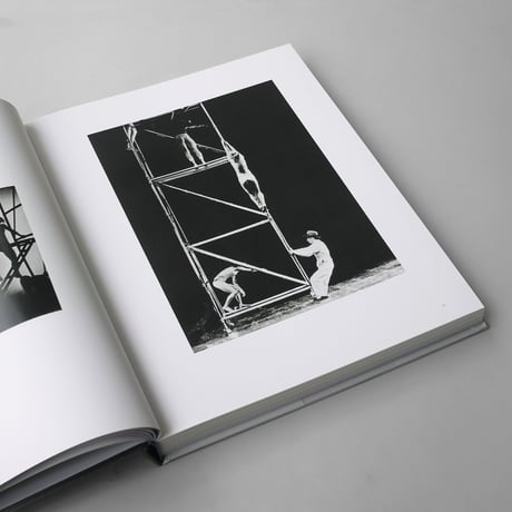 Charles Ross / The Substance of Light