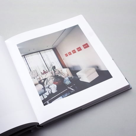 Candida Hofer / On Kawara, Date Paintings in Private Collections