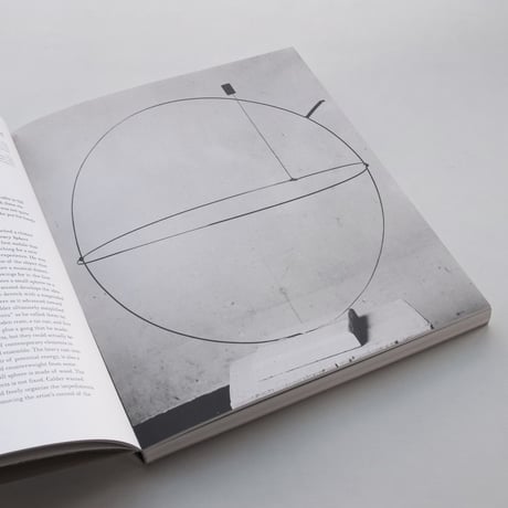 Alexander Calder / Small Sphere and Heavy Sphere