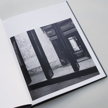 Hélène Binet / The Walls of Suzhou Gardens