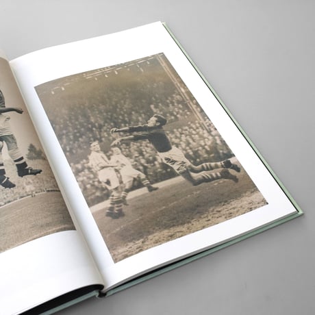 Erik Kessels / Muddy Dance