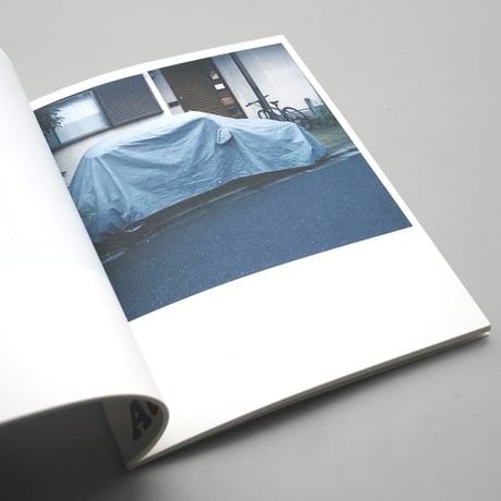 Takashi Homma / VARIOUS COVERED AUTOMOBILES AND SNOW