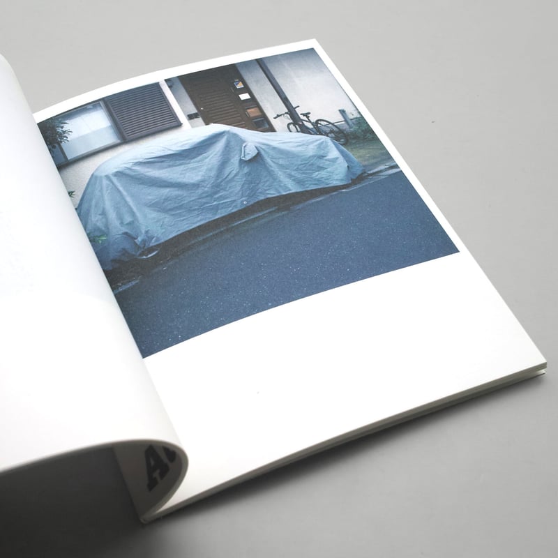 Takashi Homma / VARIOUS COVERED AUTOMOBILES AND