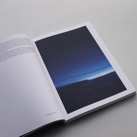 Wolfgang Tillmans / SOUND IS LIQUID