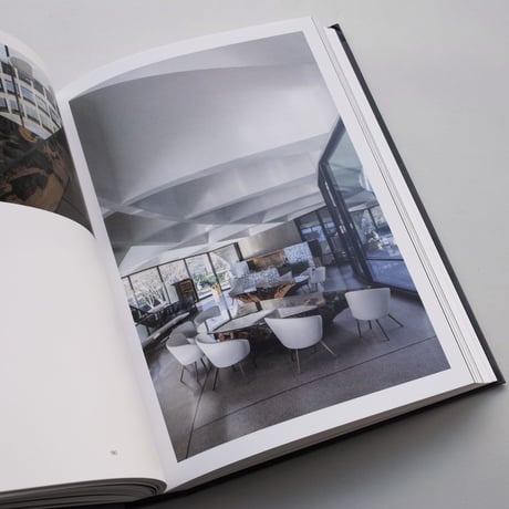 Hiroshi Sugimoto and Tomoyuki Sakakida / Old Is New