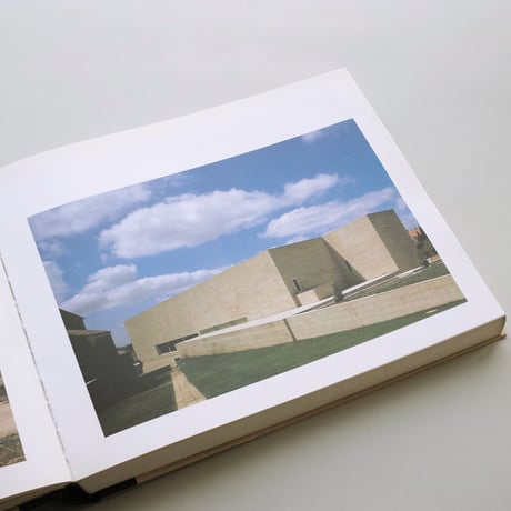 Alvaro Siza / Expor on display
