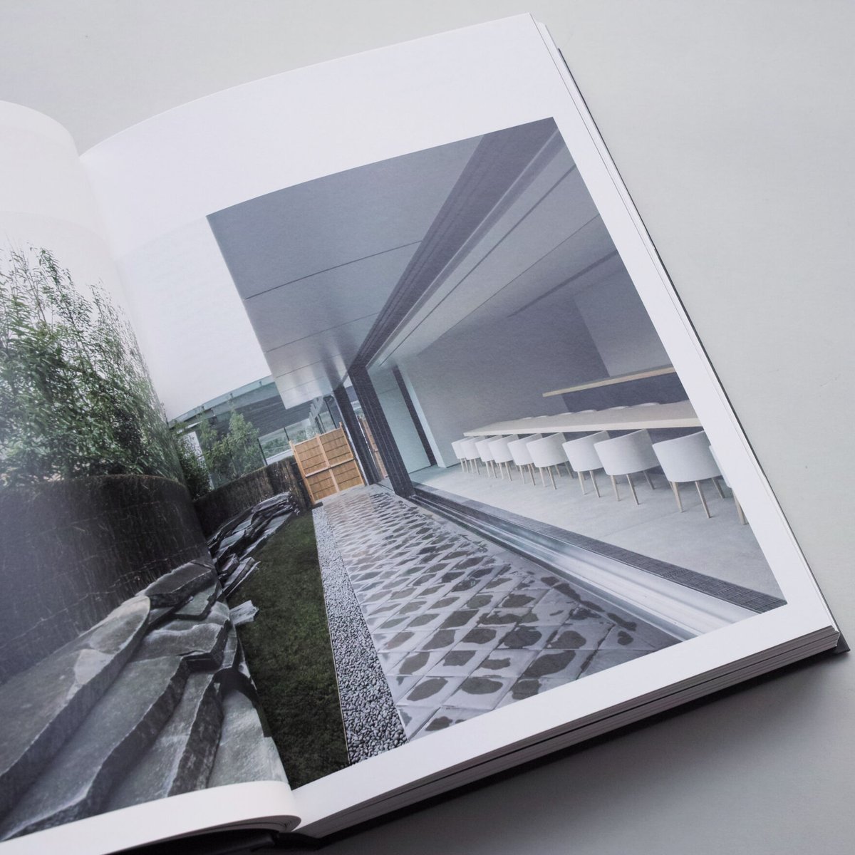 杉本博司/ Hiroshi Sugimoto: Architecture 杉本博司 アートの起源｜建築 | 展覧会 | MIMOCA 丸亀市猪熊弦